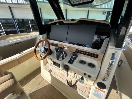 Chris-Craft Catalina 30 image