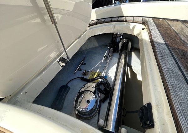 Chris-Craft Catalina 30 image