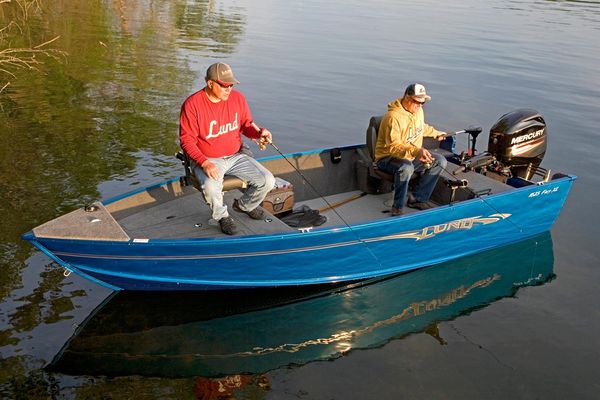 Lund 1625 Fury XL Tiller - main image