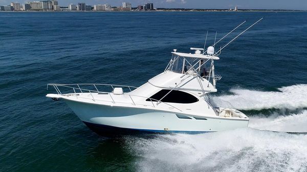 Tiara Yachts 3900 Convertible