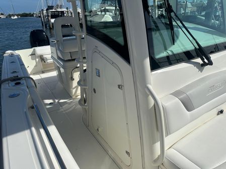 Boston Whaler 320 Outrage image