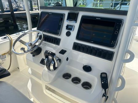 Boston Whaler 320 Outrage image