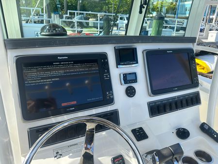 Boston Whaler 320 Outrage image