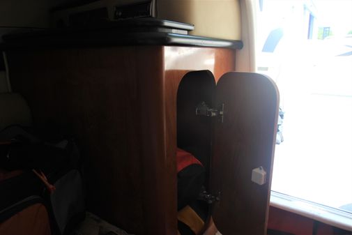 Rinker 282 Captiva Cuddy image
