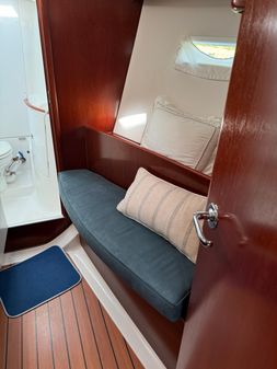 Beneteau 393 image