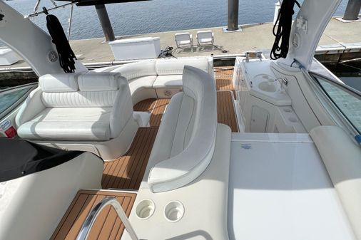 Cruisers Yachts 3772 Express image