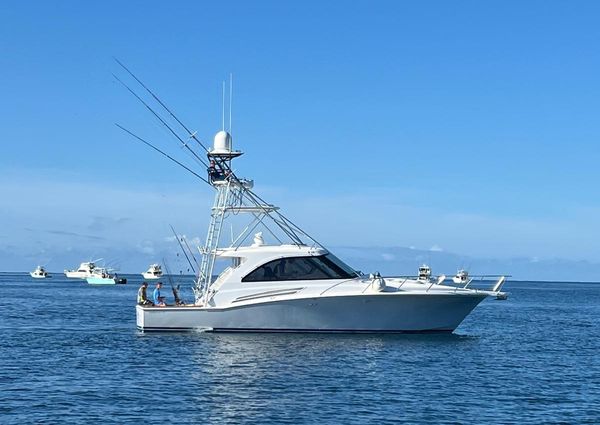 Hatteras 45 Express Cruiser image