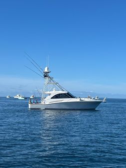 Hatteras 45 Express Cruiser image