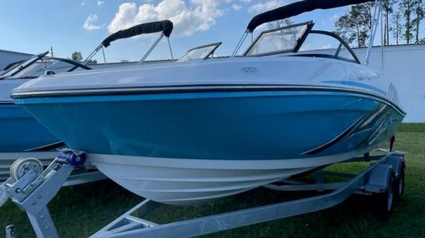 Bayliner VR5 