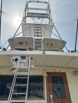 Hatteras Enclosed Bridge image