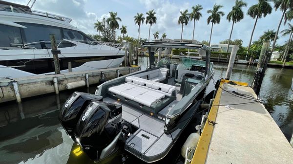 Aviara AV32 Outboard