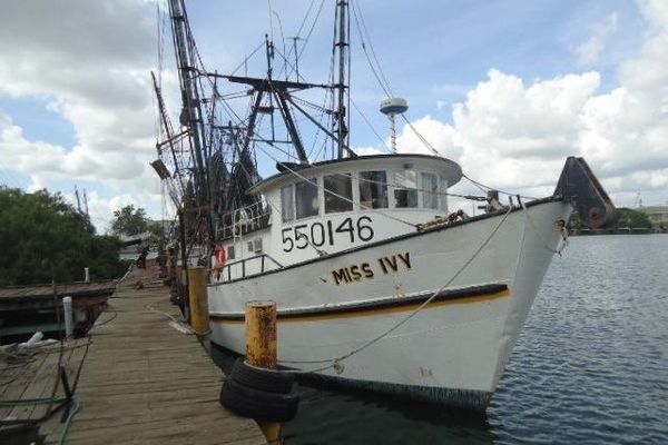 Commercial Shrimp Trawler - main image