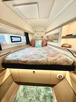 Fountaine Pajot Lucia 40 image