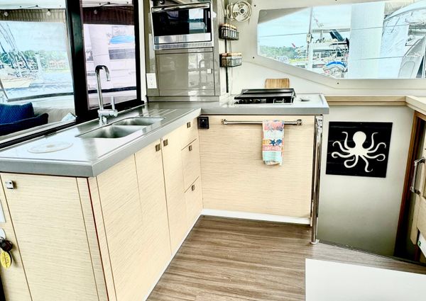 Fountaine Pajot Lucia 40 image