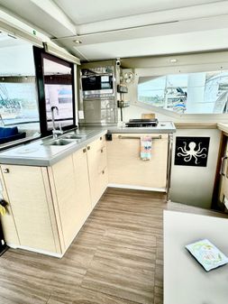 Fountaine Pajot Lucia 40 image