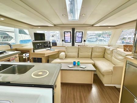 Fountaine Pajot Lucia 40 image