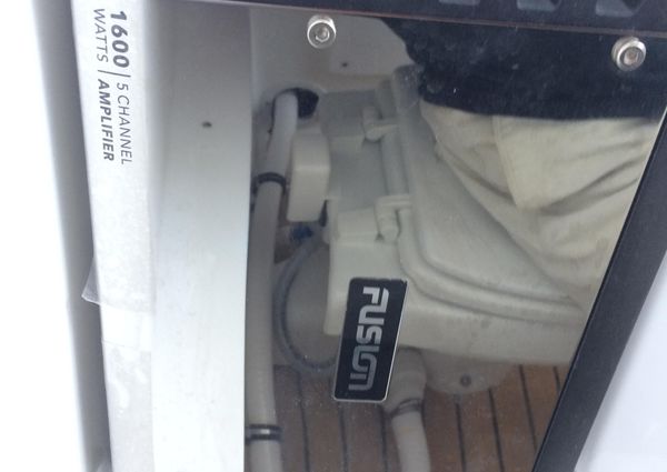 Buddy Davis Center Console image