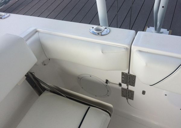 Buddy Davis 28 Center Console image