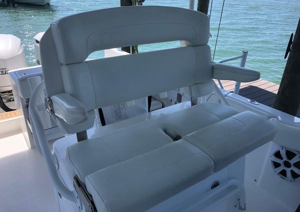 Buddy Davis 28 Center Console image