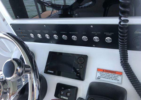 Buddy Davis 28 Center Console image