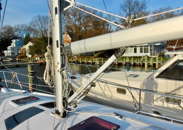 Hunter 36 image