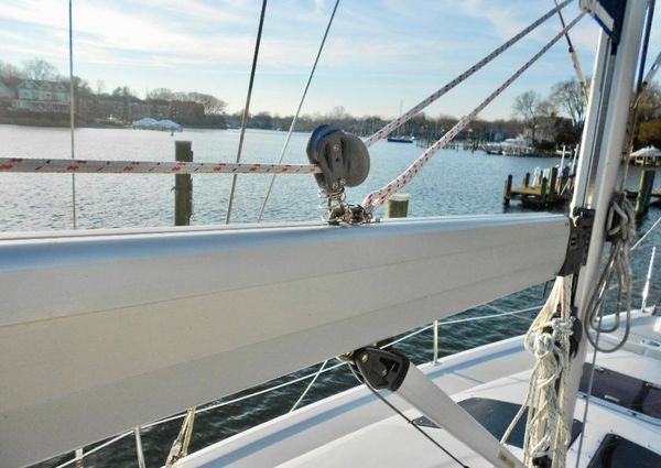 Hunter 36 image