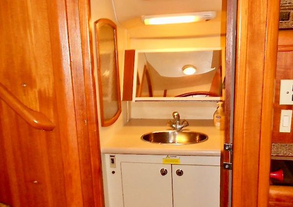 Hunter 36 image