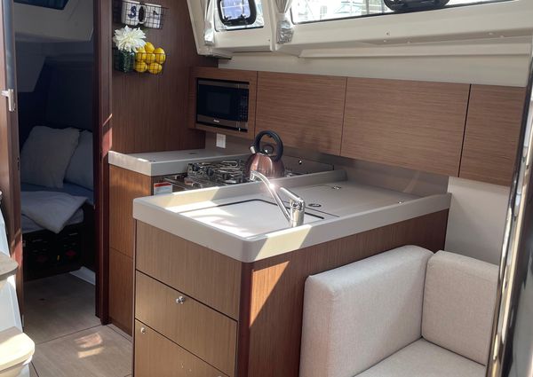 Beneteau Oceanis 38.1 image