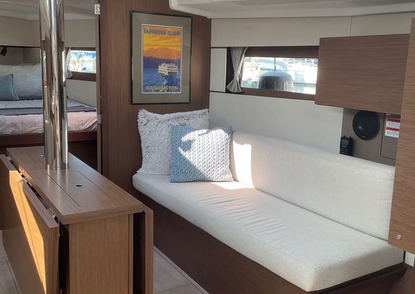 Beneteau Oceanis 38.1 image