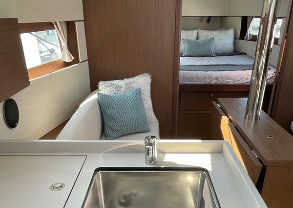 Beneteau Oceanis 38.1 image