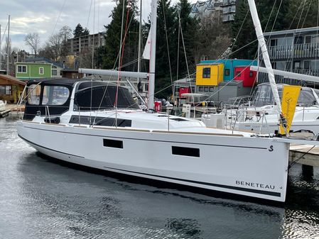 Beneteau Oceanis 38.1 image