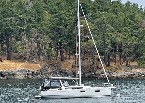 Beneteau Oceanis 38.1 image