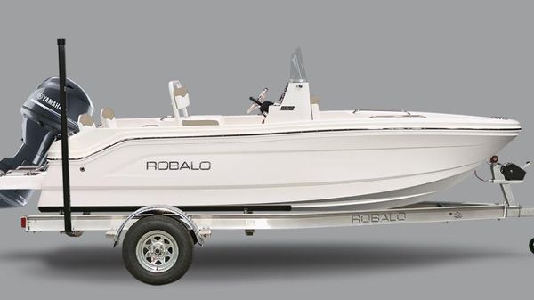 Robalo R160 Center Console 