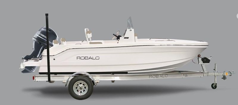 Robalo R160-CENTER-CONSOLE - main image