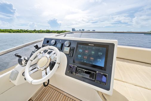 Azimut 54 Flybridge image