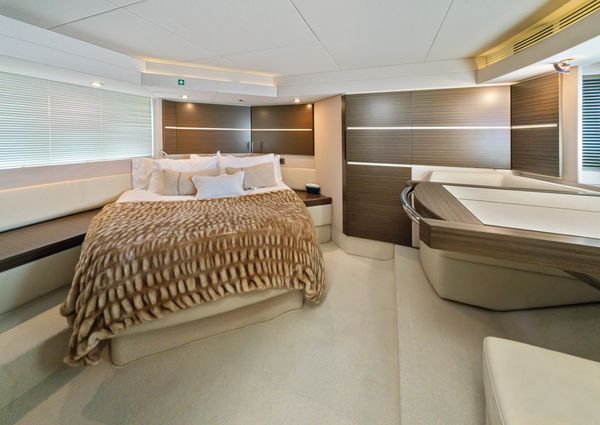 Azimut 54 Flybridge image