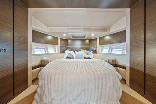 Azimut 54 Flybridge image