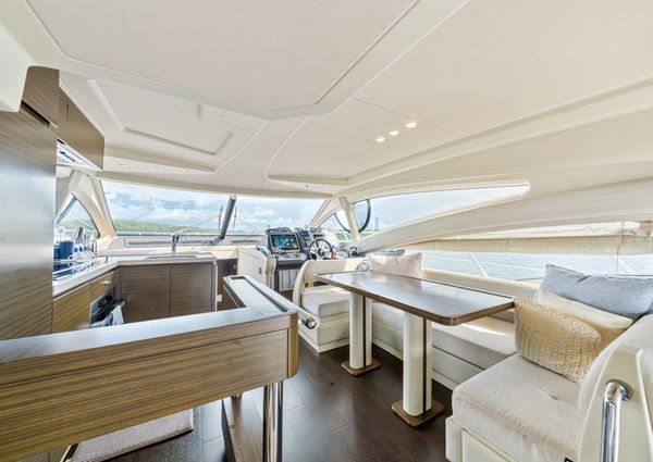 Azimut 54 Flybridge image