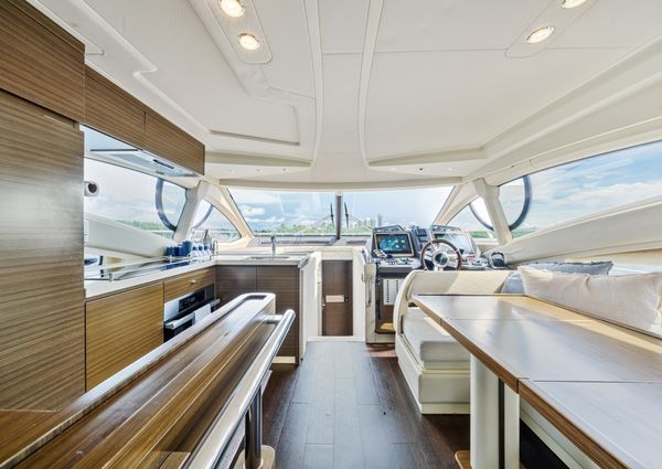 Azimut 54 Flybridge image