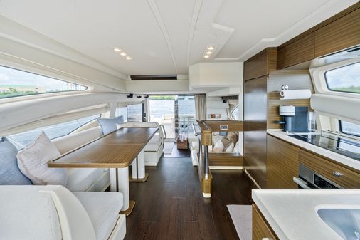 Azimut 54 Flybridge image