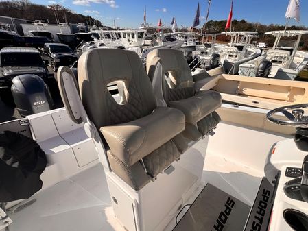 Sportsman Open 252 Center Console image