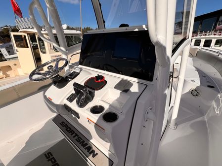 Sportsman Open 252 Center Console image