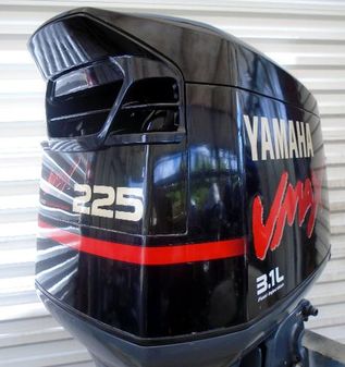 Yamaha VMax 225HP 20