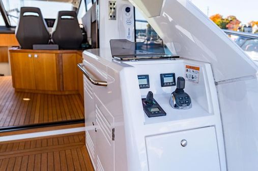 Sunseeker Predator 57 image