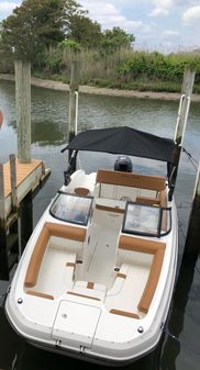 Bayliner DX-2000 image