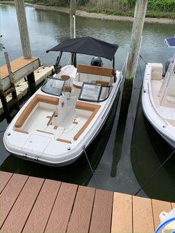 Bayliner DX-2000 image