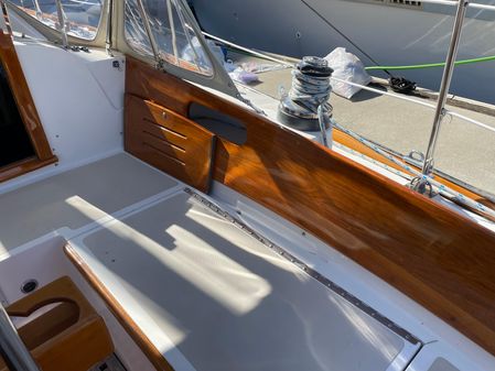 Hinckley Bermuda 40, MK III Sloop image