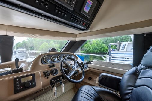 Carver 450 Voyager Pilothouse image