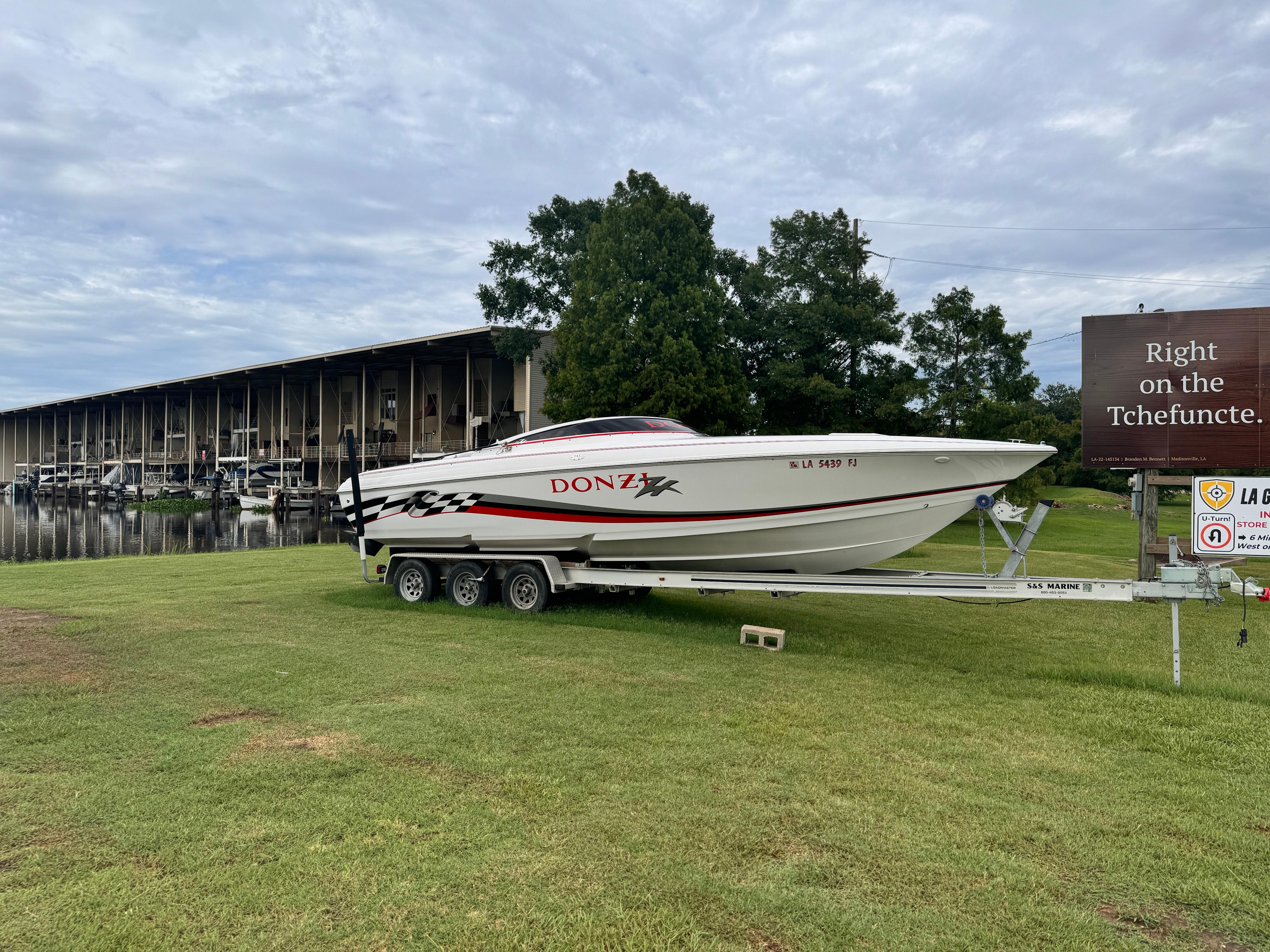1998 Donzi Zx Madsionville, Louisiana - Whelton Marine