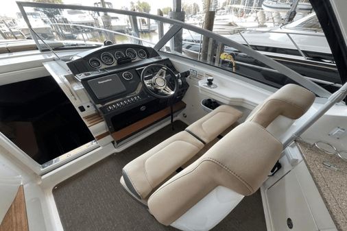 Sea Ray 350 Sundancer image